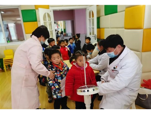 2020-12-04 健康呵护，快乐成长——宿州市埇桥区伟才幼儿园健康体检活动